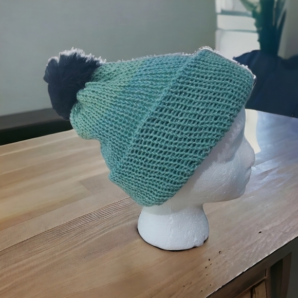 Hand Knit Green Beanie with Faux Fur Pompom - Picture 2 of 6
